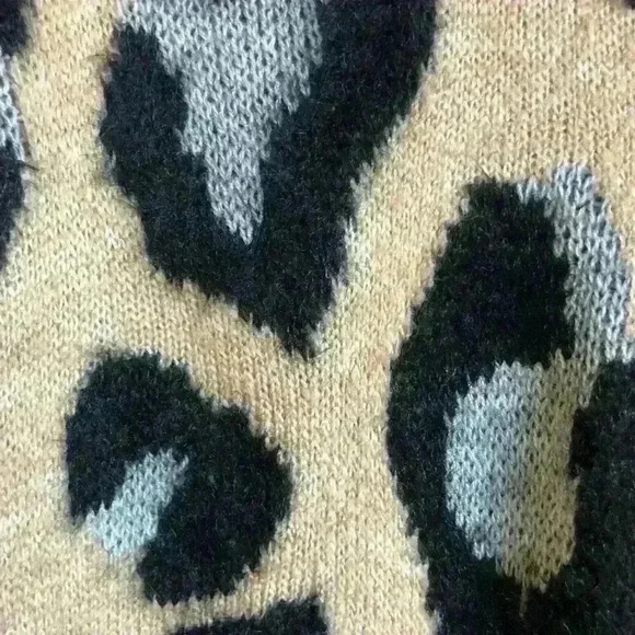 M&S Collection Animal Print Round Neck Jumper - Picture 4 of 9